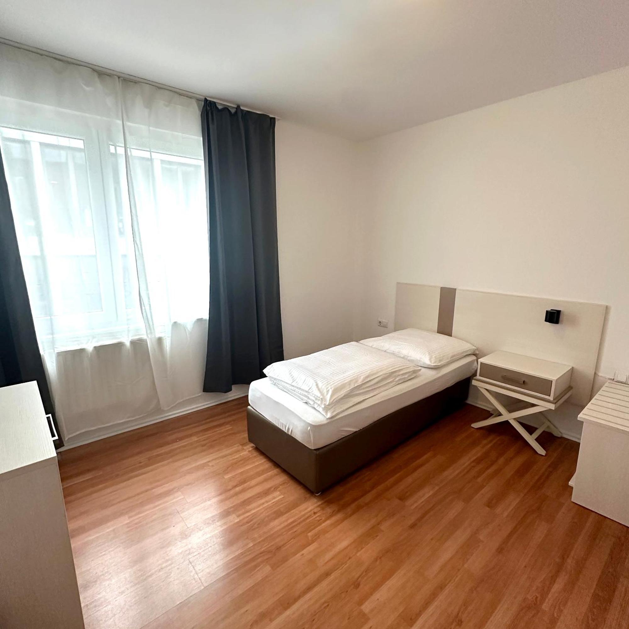 Benztown Hotel Gaestehaus Stuttgart Extérieur photo