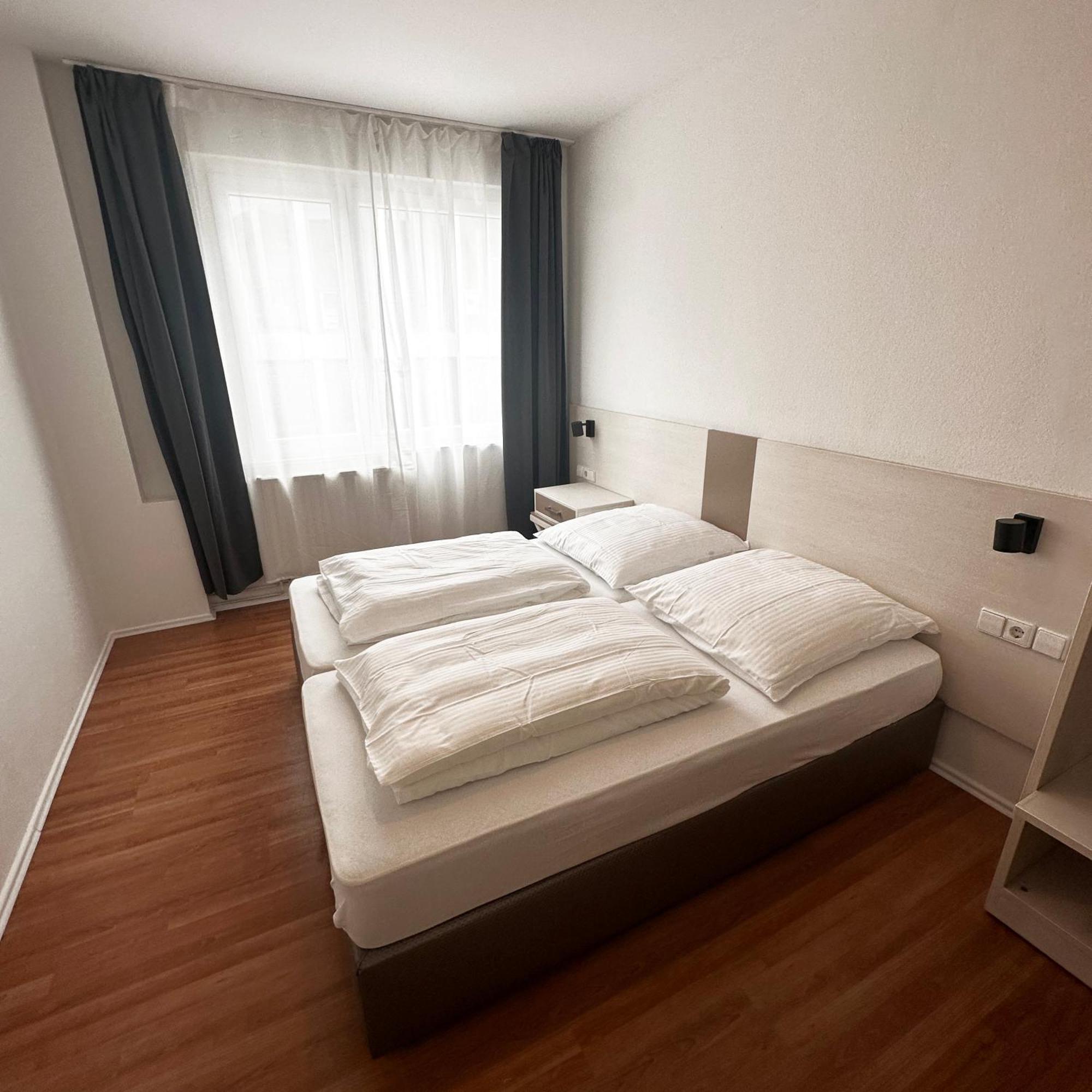 Benztown Hotel Gaestehaus Stuttgart Extérieur photo